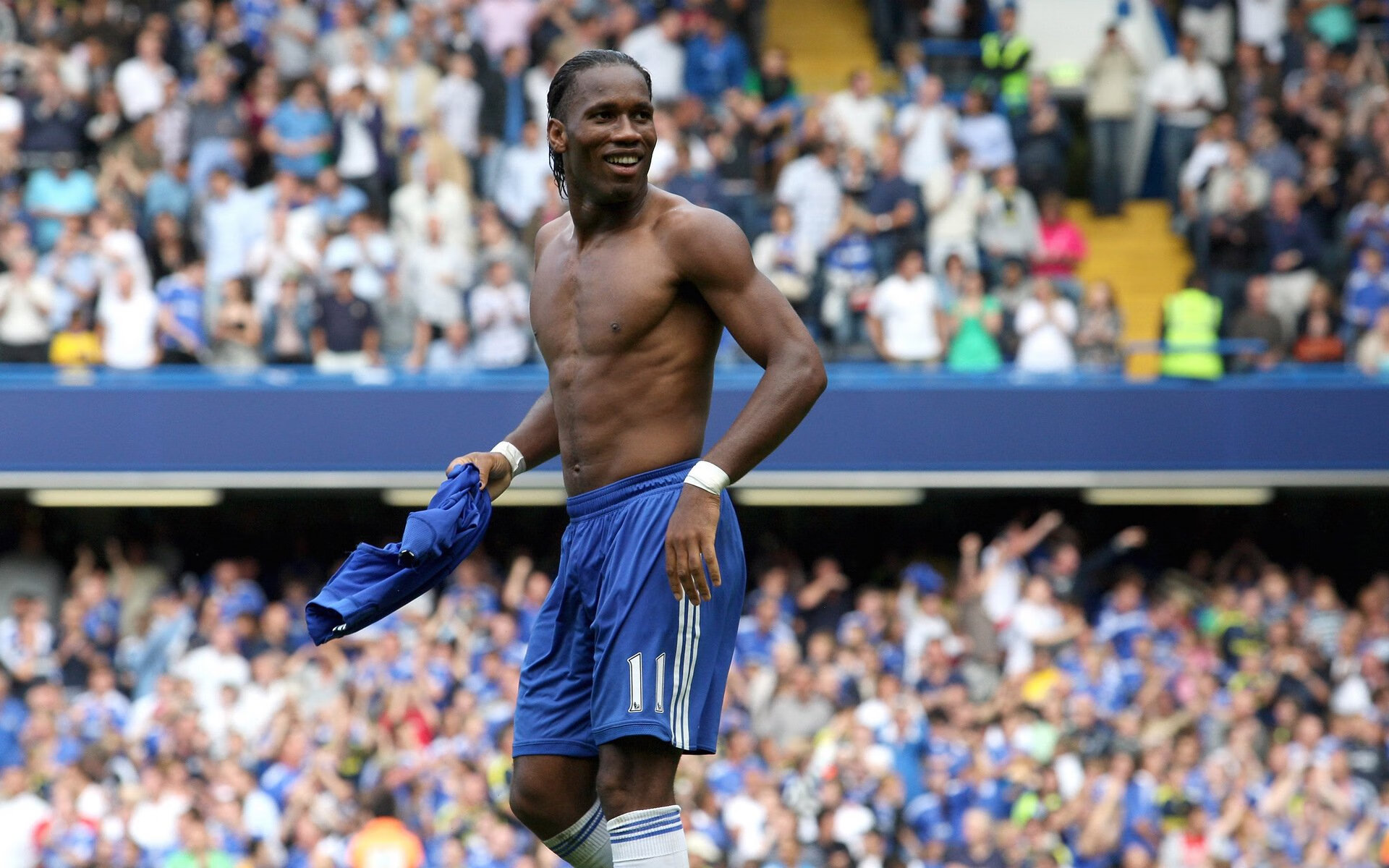 “天灾面前依然前行：极端环境中的英雄史诗”，面对天灾