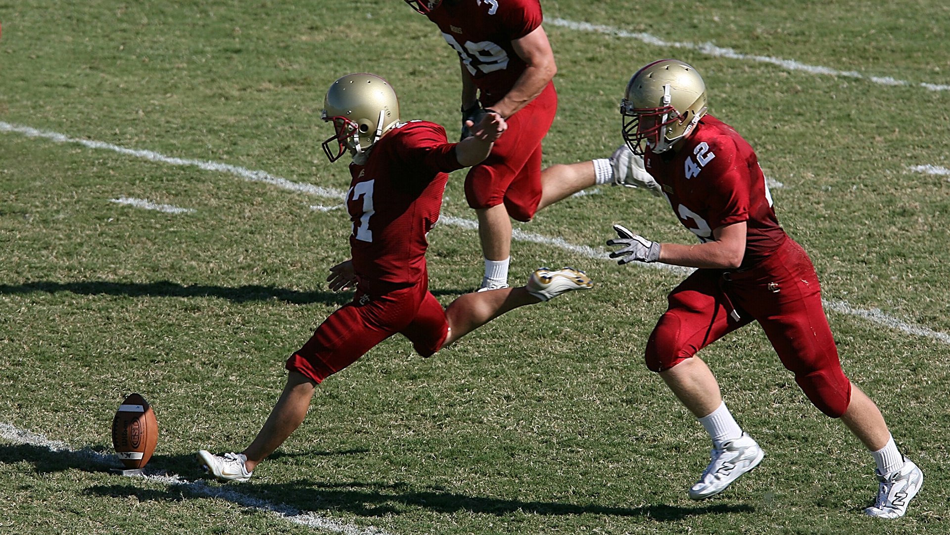 《虚拟偶像造未来：电竞与虚拟明星的跨界合作》，虚拟偶像又叫什么